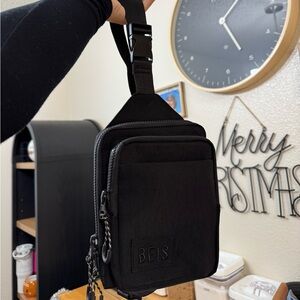 Beis sport sling bag